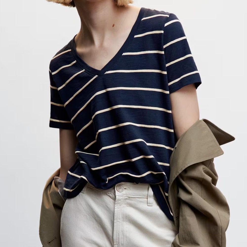 Mango NWT Navy Stripe V Neck Tee Small Parisian Minimalist Coastal